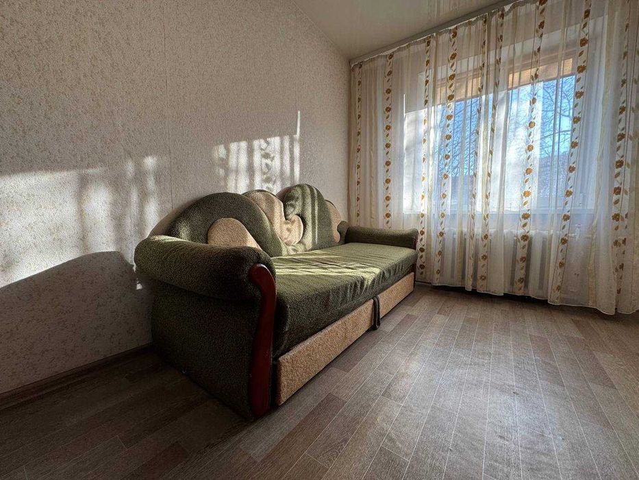 Квартира на Виставці з ремонтом, все залишають