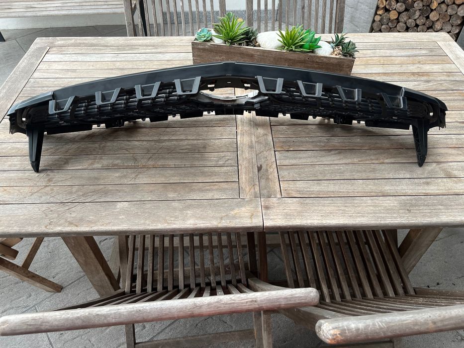 Grelha Mercedes C118 Original