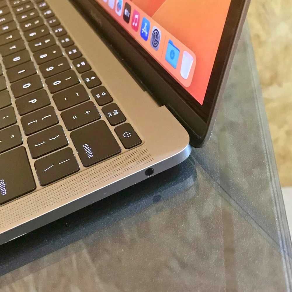 MacBook Pro 13, Processador i5, 250GB SSD, 8GB RAM, GARANTIA