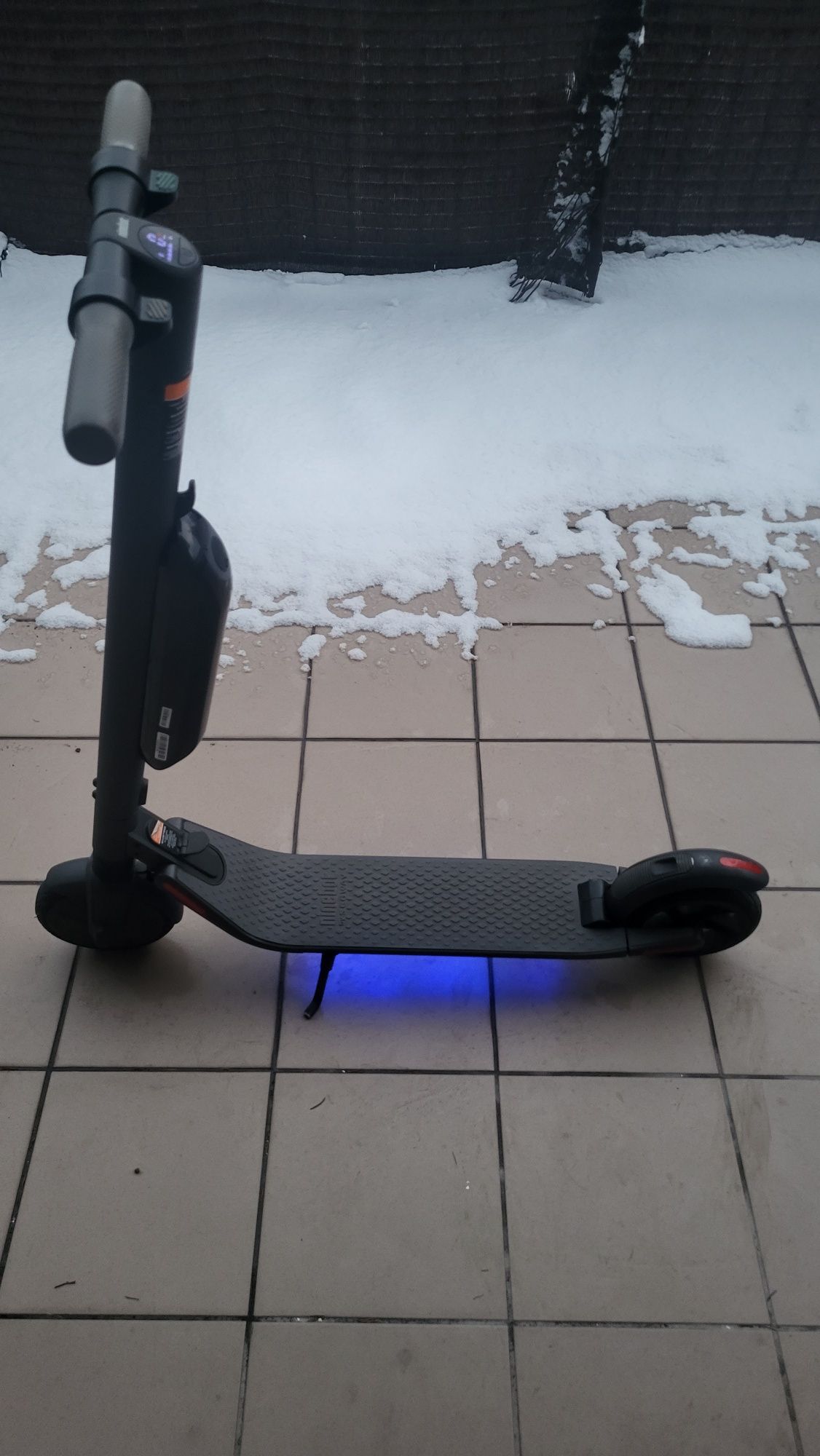 Hulajnoga elektryczna Segway Ninebot KickScooter ES2