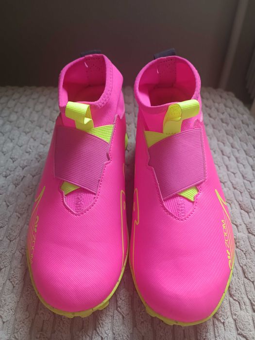 Сороканіжки Nike  jr zoom superfly 9 academy tf 35.5 розмір.