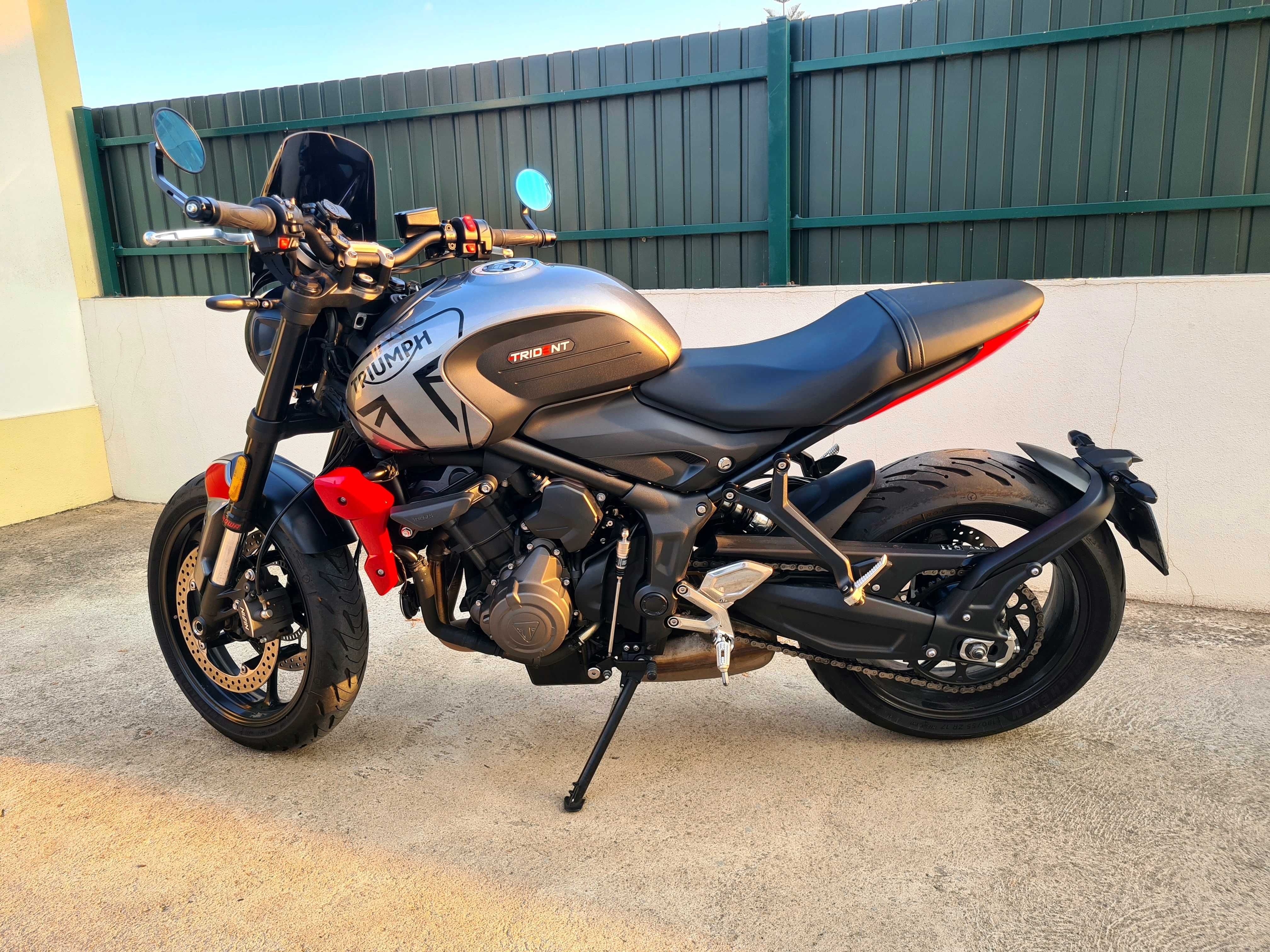 Triumph Trident 660