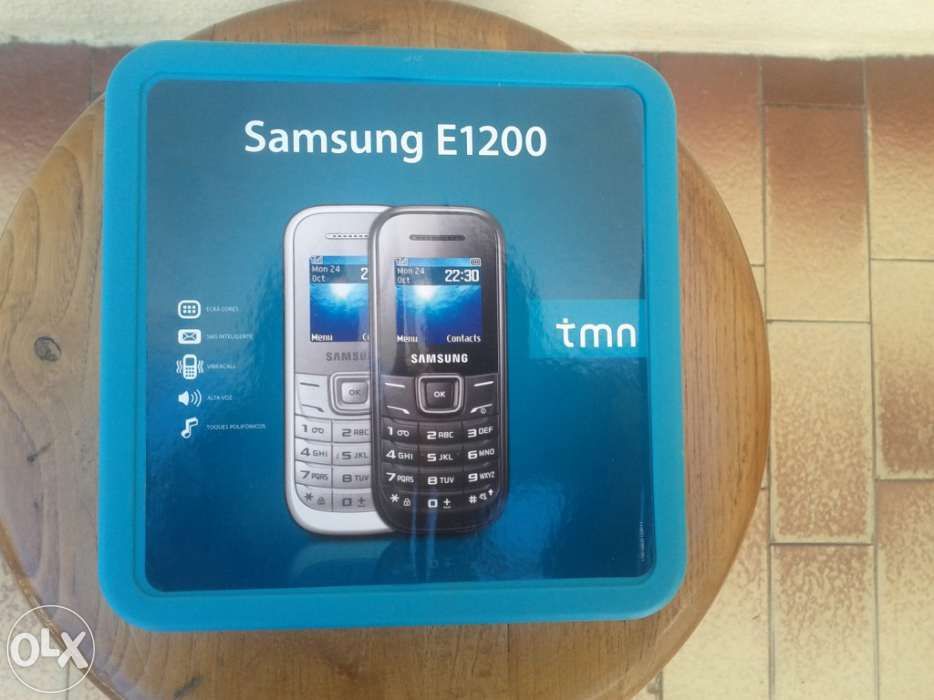 Telemóvel Samsung E1200