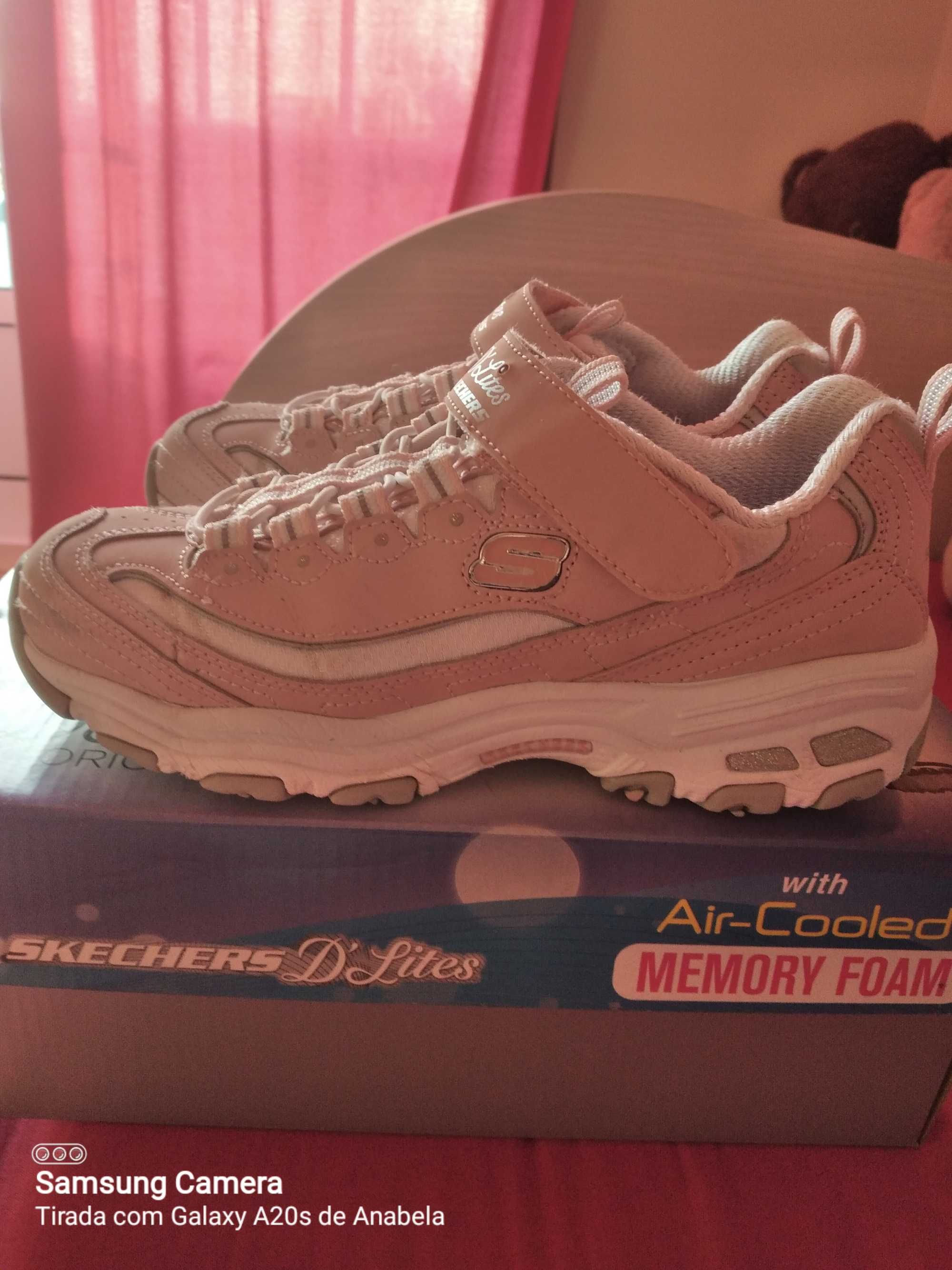 BAIXA PREÇO - Sapatilhas ténis Skechers D'Lite, tam. 35, como novos