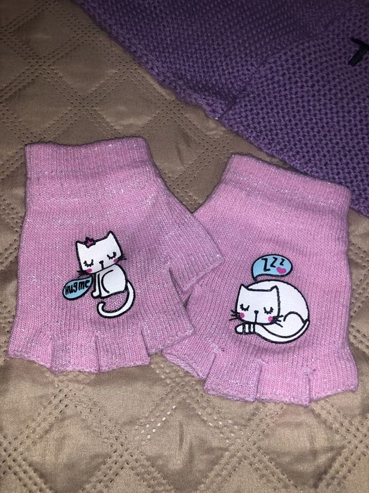 Зимова шапка чорна біла шарф рукавиці пов’язка