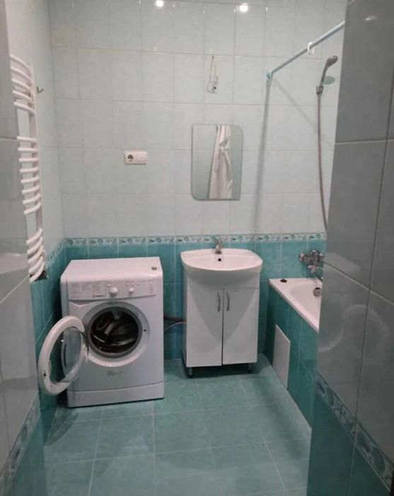 Простора 2-кімнатна квартира з ГАЗОВИМ ОПАЛЕННЯМ !!!