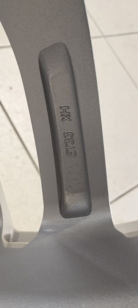 Felgi aluminiowe 20" 6.5j Et33 5x114.3