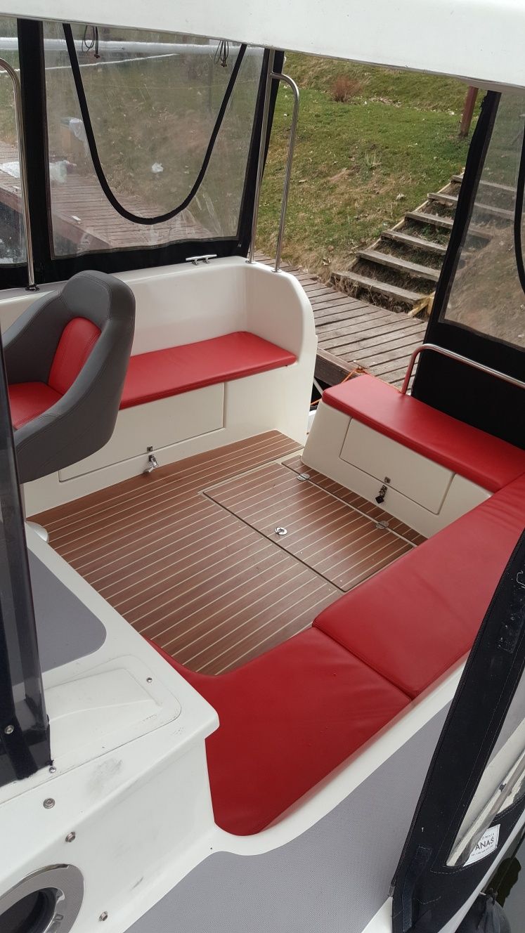 Jacht motorowy houseboat Calipso 750