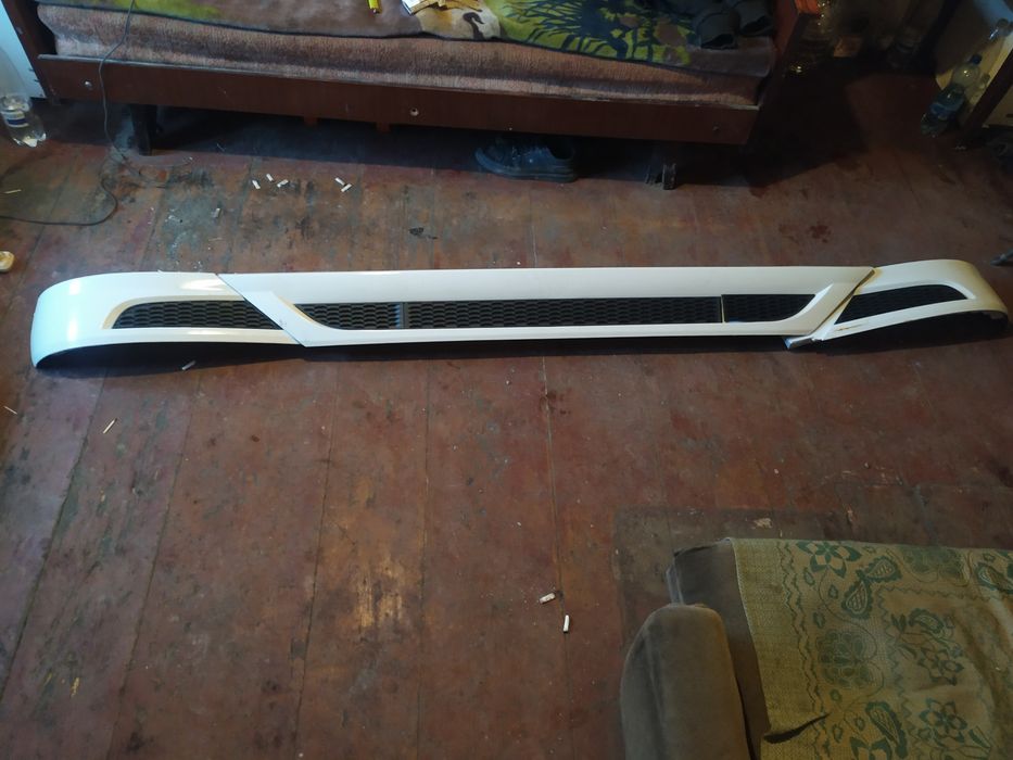 Губа бампера мерседес актрос