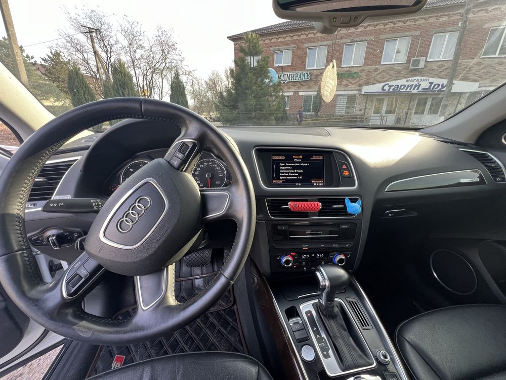 Продам  Audi Q5 3.0TDI