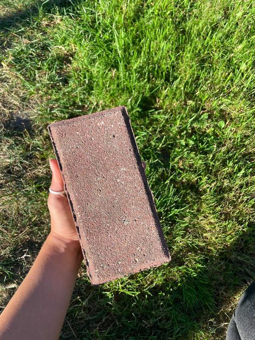 Kostka brukowa używana – czerwona I obrzeża | polbruk | paletowana