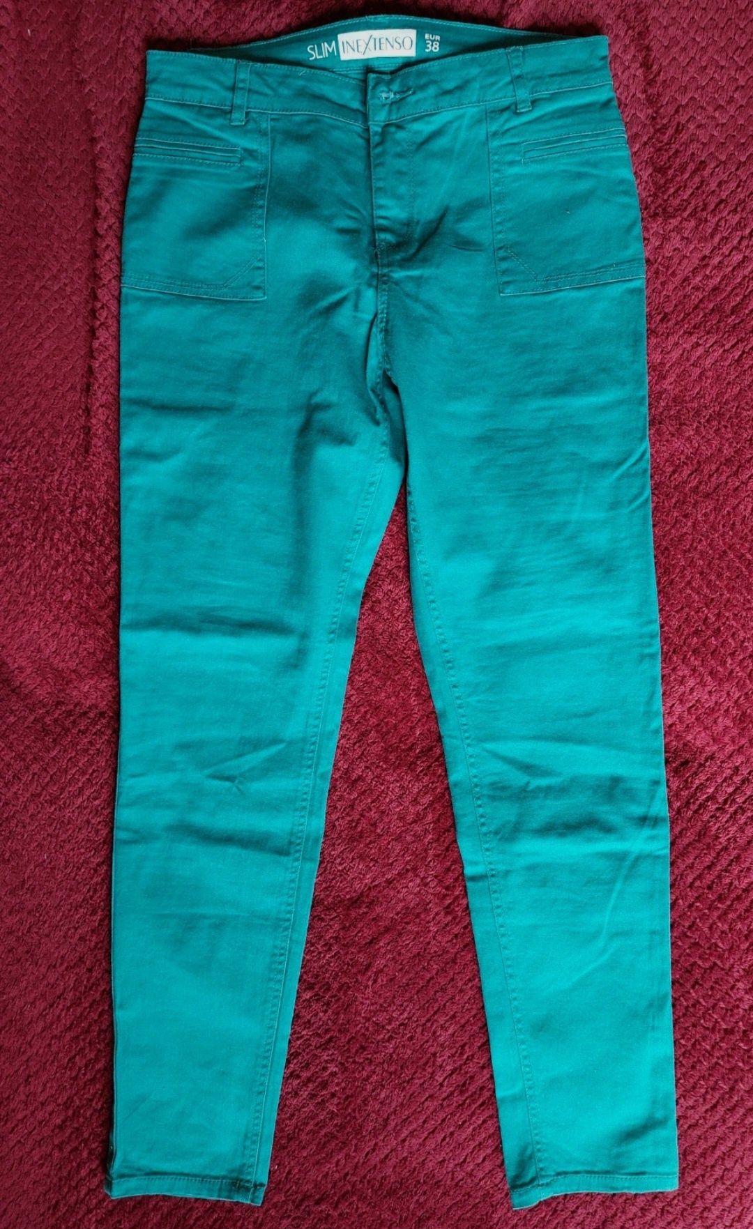 Spodnie rurki S/M - slim - Inextenso 38

Wymiary:
Długość calkowita 95