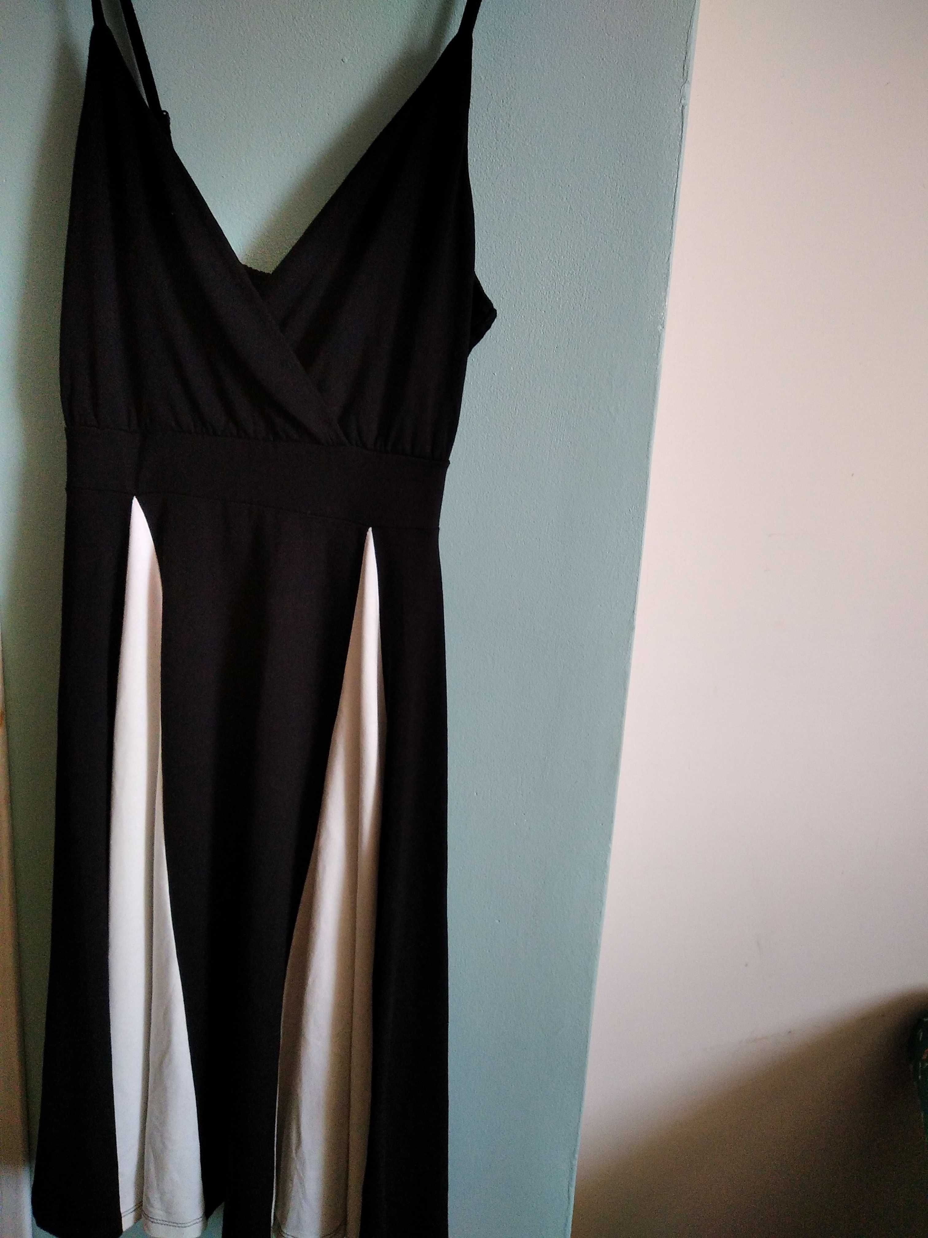 Sukienka czarna w dwóch rozmiarach