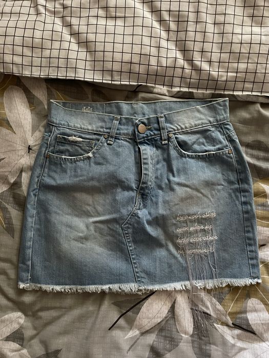 Джинсова юбка коротка