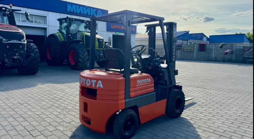 Оренда навантажувача від 1.5 до 9 тонн | Аренда погрузчика