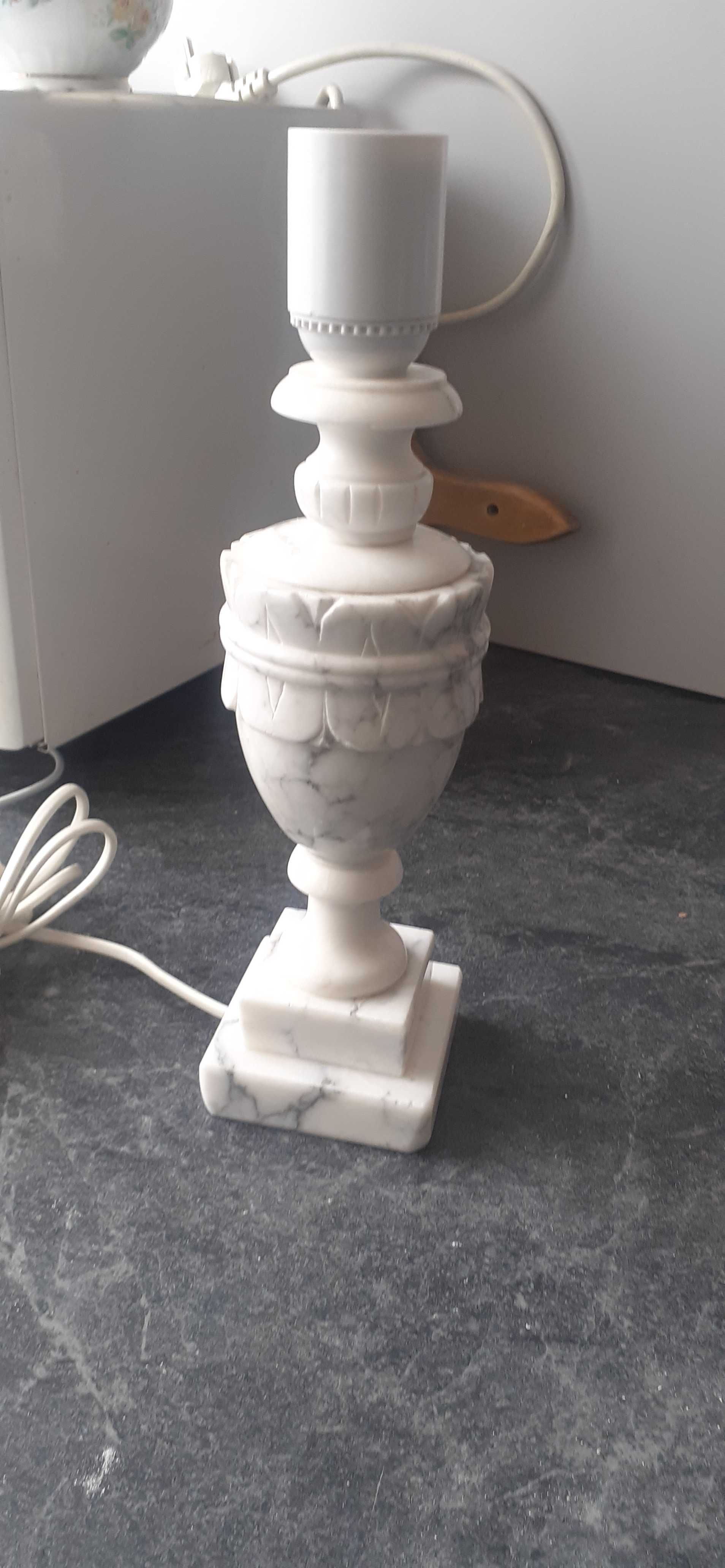 Stara lampka z alabastru
