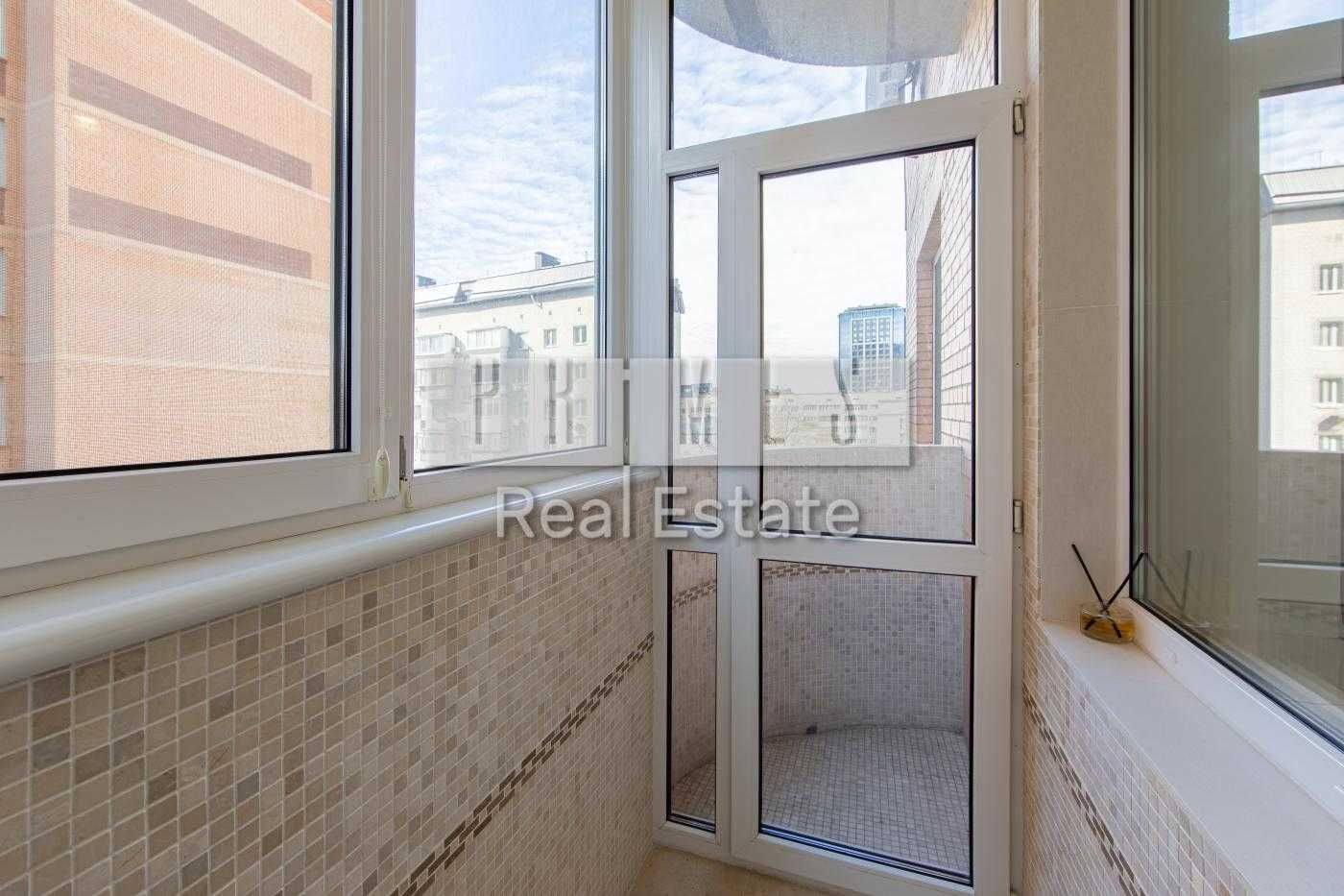 Простора 3 кімнатна квартира 105 м² у центрі Києва метро Палац Україна