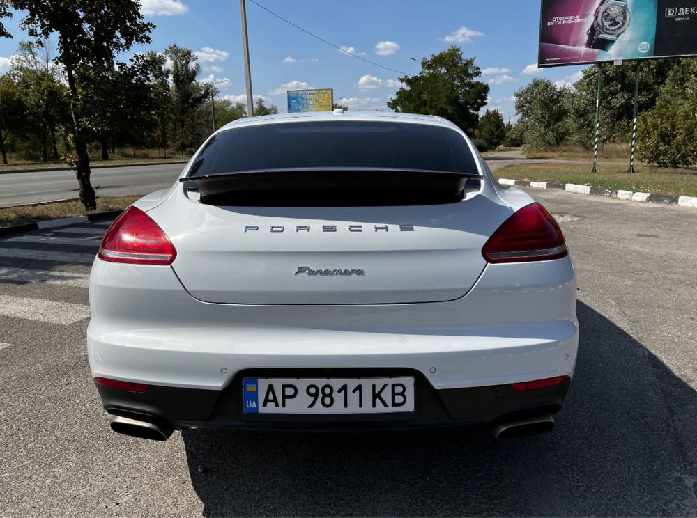 Porsche Panamera 2016, продам