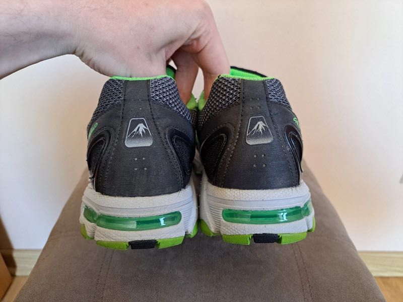 Buty Asics Gel Fuji Trabuco rozm. 42 gore-tex do biegania