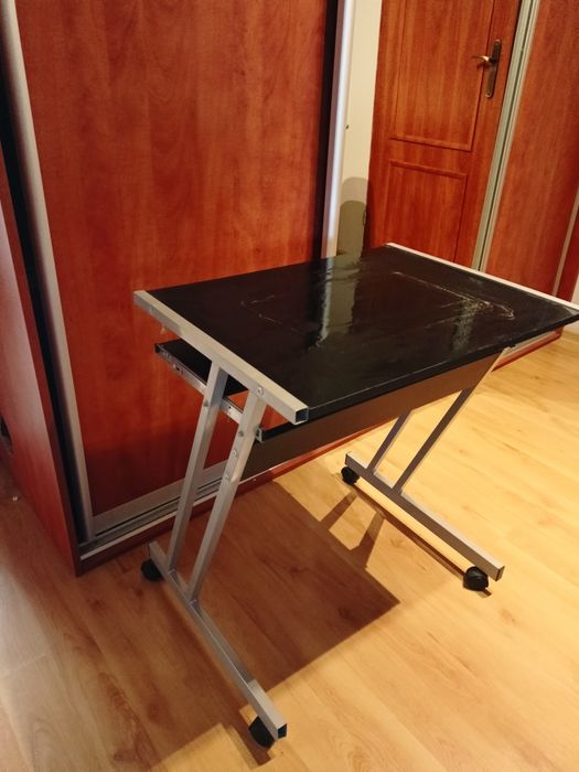 Biurko stolik pod komputer