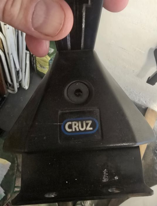 Sprzedam bagażnika na relingi do  honda CRV 3