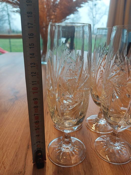 Kryształowe kieliszki do szampana oraz literatki / szklanki