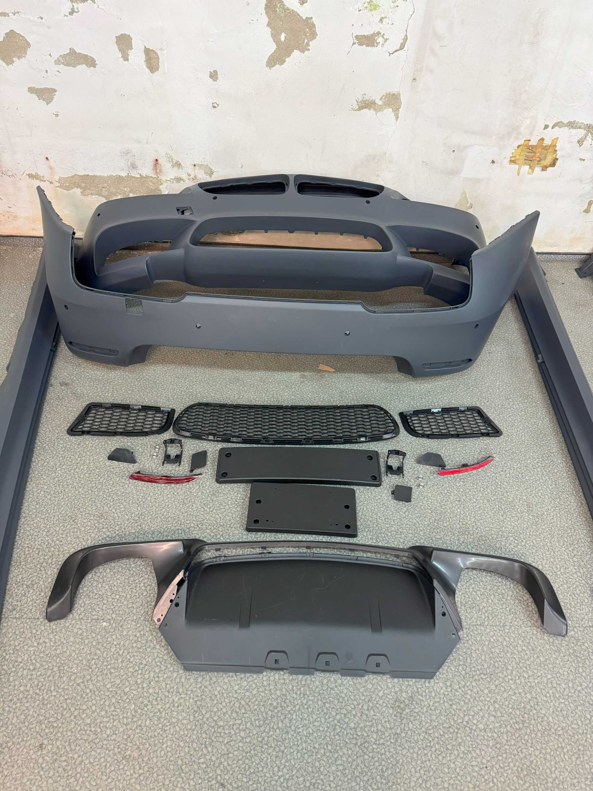 Body Kit Zderzak Przód Tył Progi Zderzaki BMW F10 M5 LOOK SEDAN