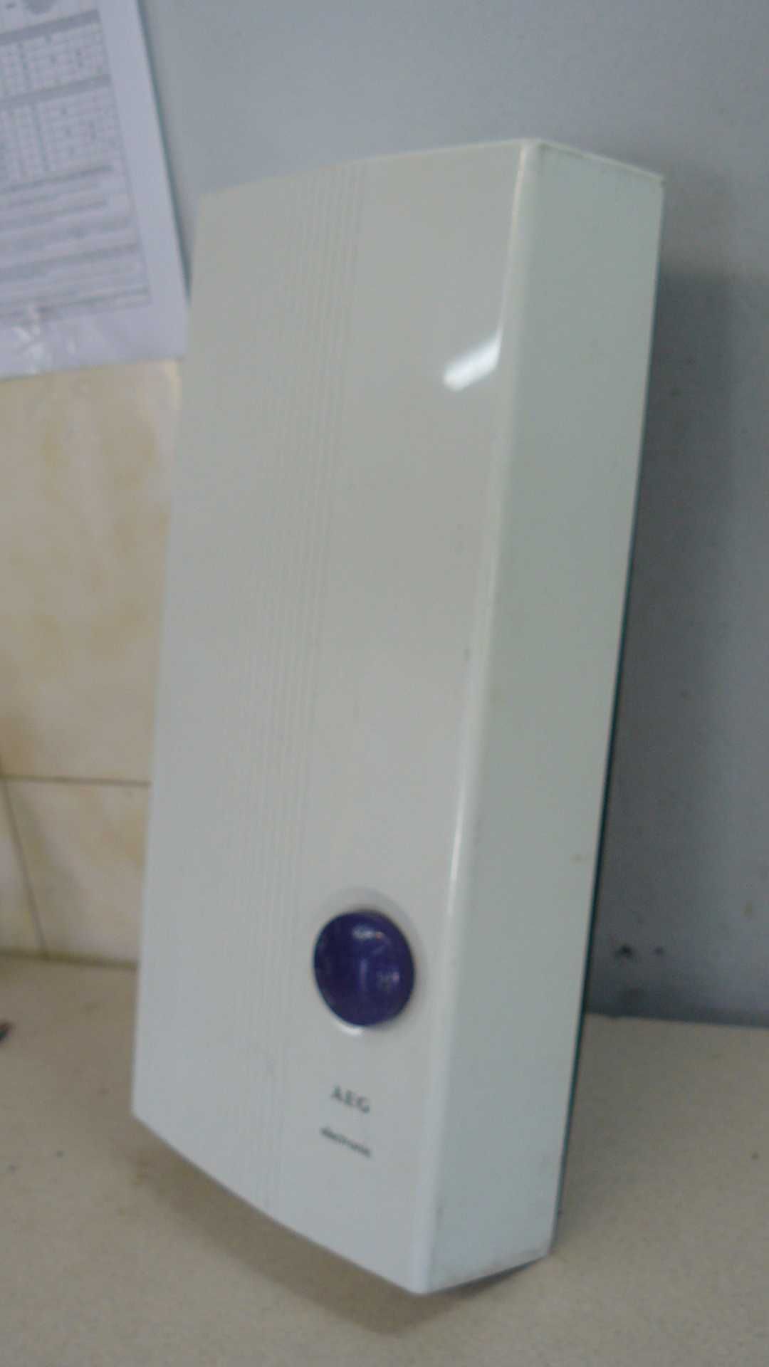Podgrzewacz przepływowy AEG Basis Elektroniczny DDLE 24