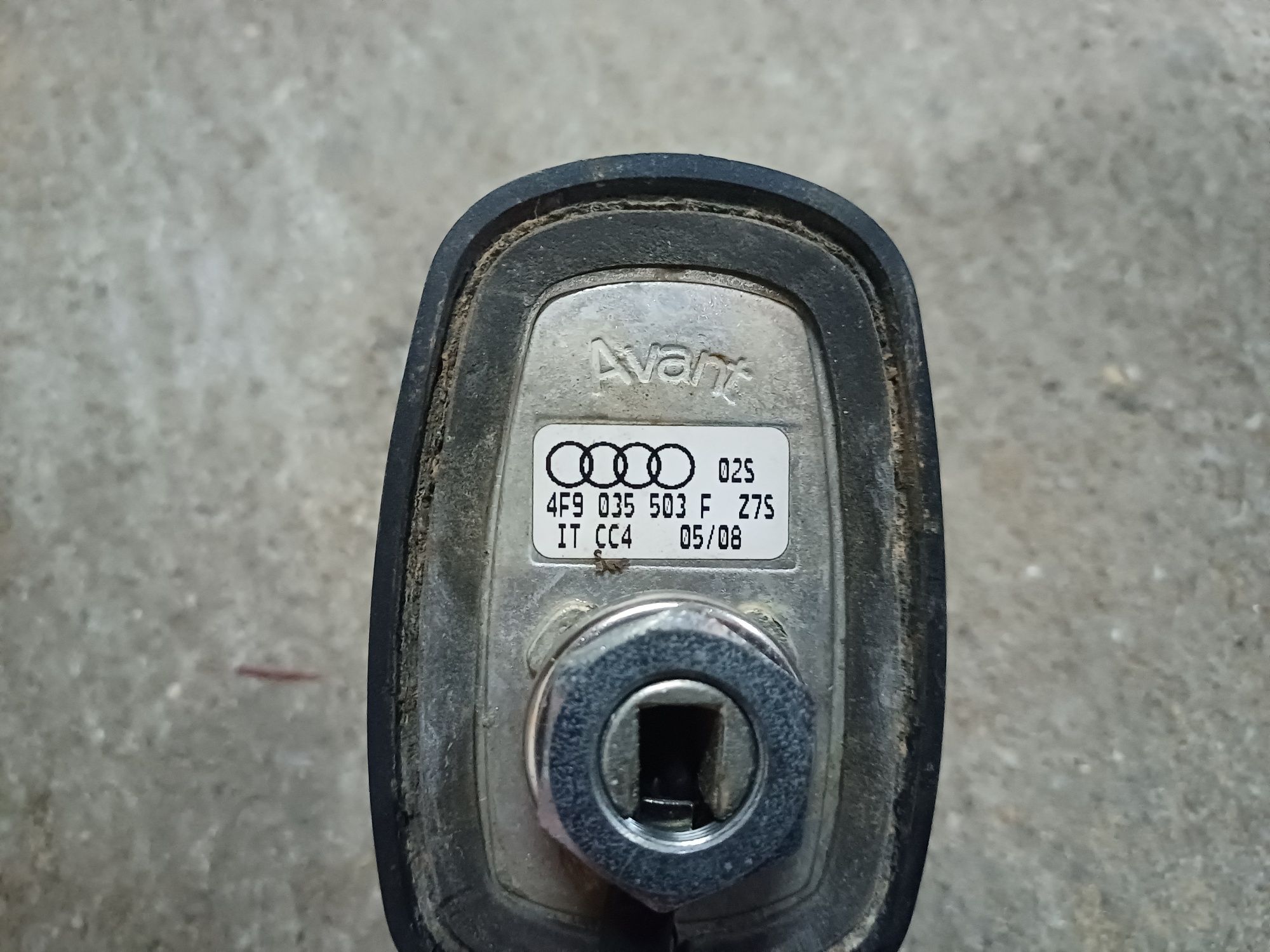 Antena Audi A6 C6 Avant