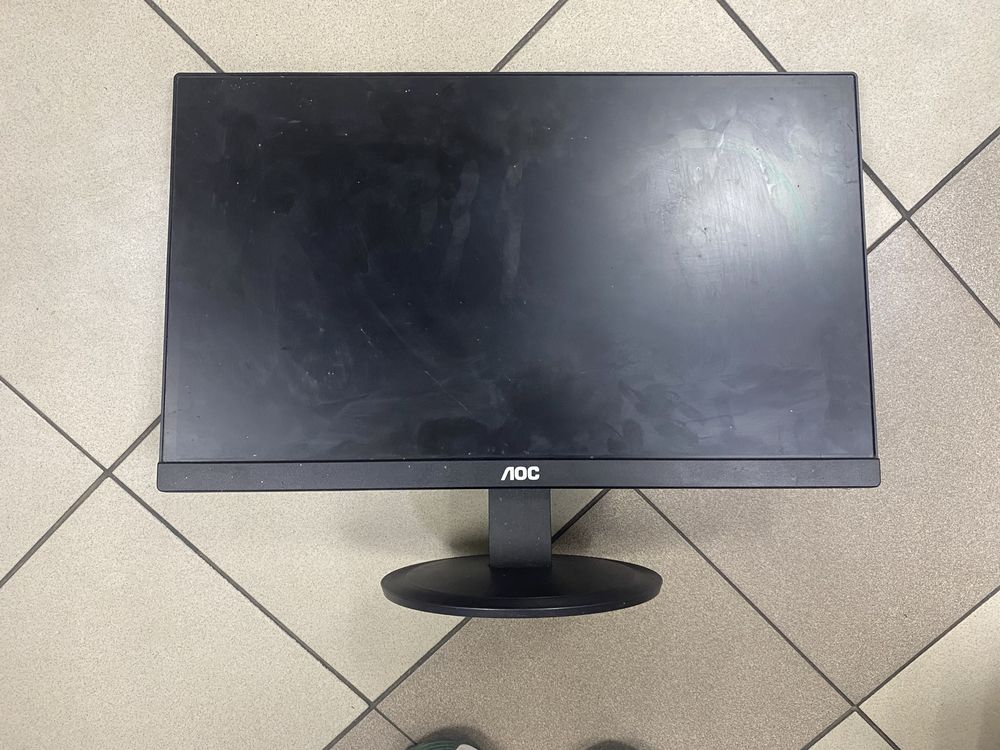 Два монитора одним лотом AOC и Acer