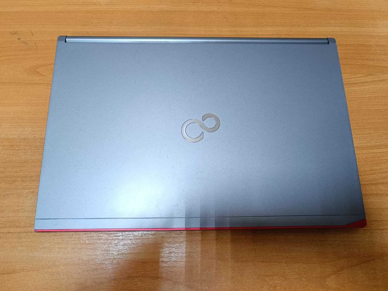 Ноутбук Fujitsu LifeBook E756 "15,6"(1920х1080) IPS/ i5-6300U / 8/ 240