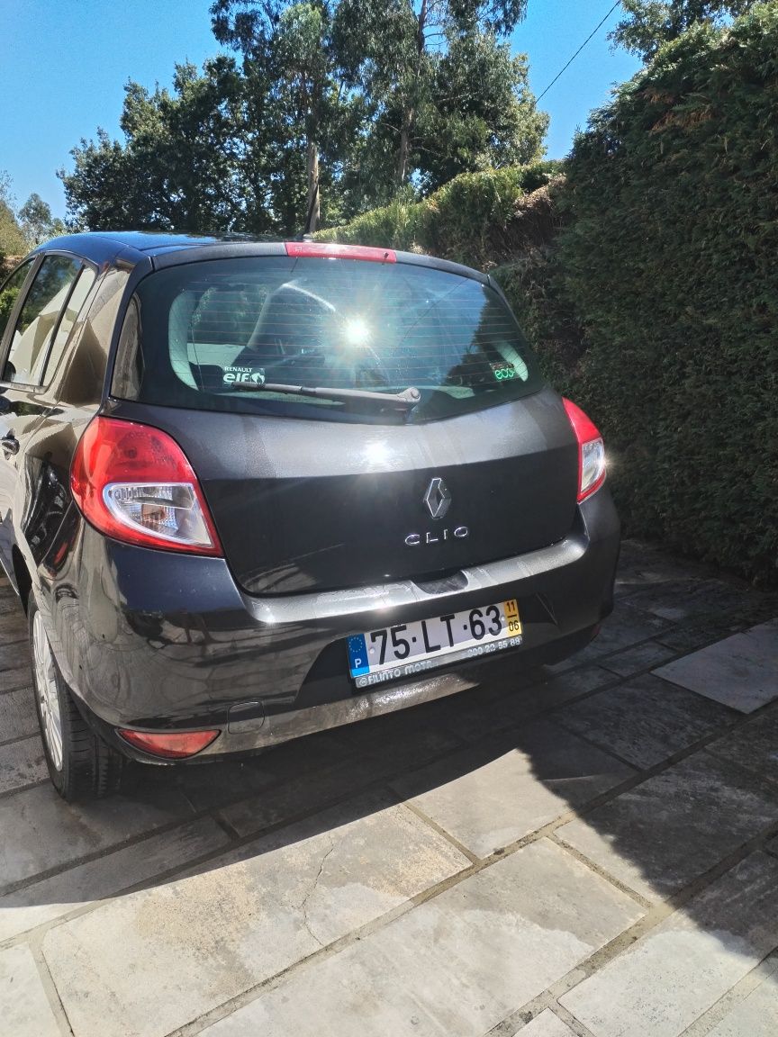 Renault clio 1.2 16v confort poucos klm