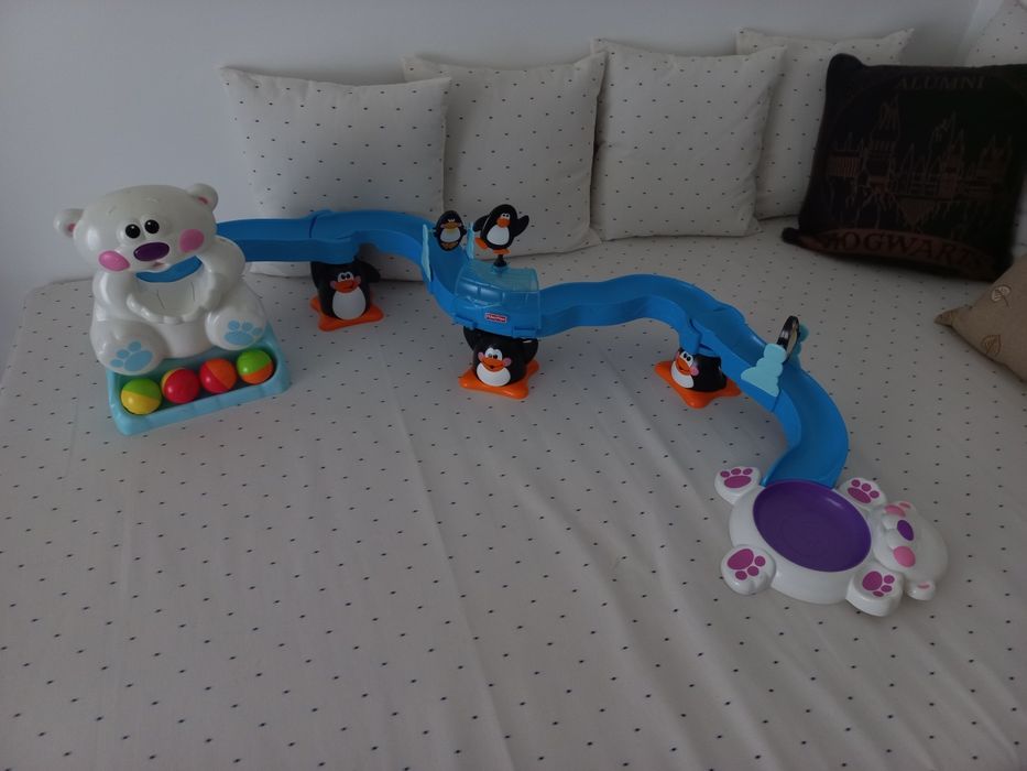 Brinquedo com bolas