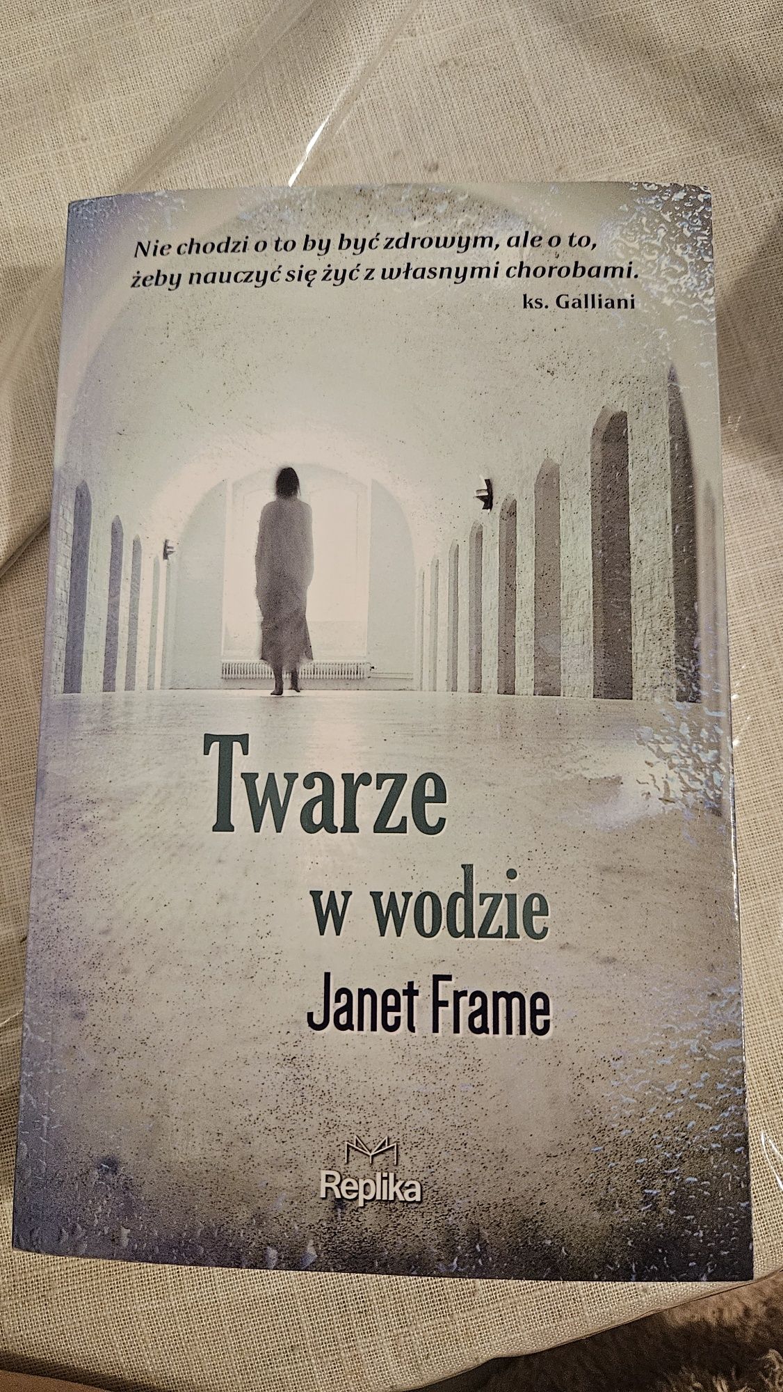 Twarze w wodzie Janet Frame