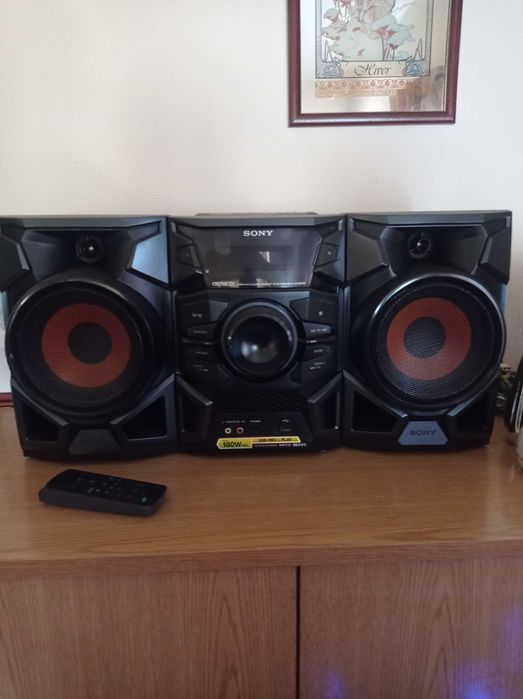 Aparelho de música Marca Sony.