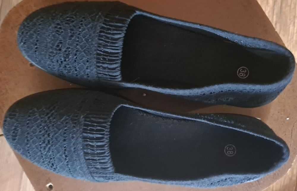 Buty r.37 nowe damskie czarne tenisówki, siatkowane na lato sandały
