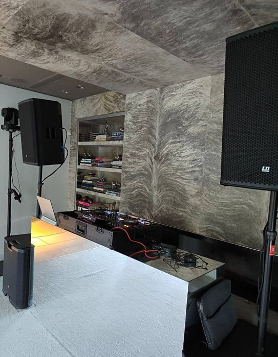 Serviço de DJ para cafés e eventos e música ambiente