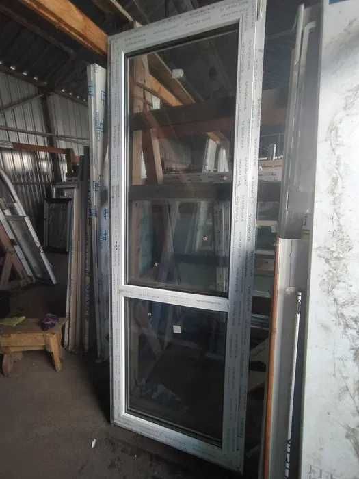 Продам вікна з профілю REHAU