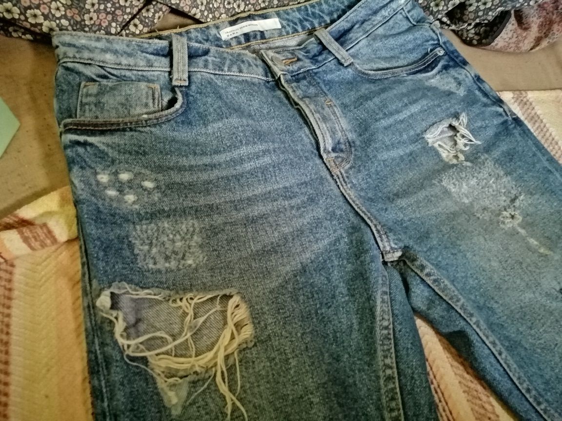 ZARA spodnie dżinsy Ripped jeans boyfriendy mom fit vintage Z dziurami