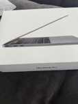 Apple MacBook Pro (13" 2019, 2 TBT3) - Core i7-8557U / 8GB / 256GB SSD