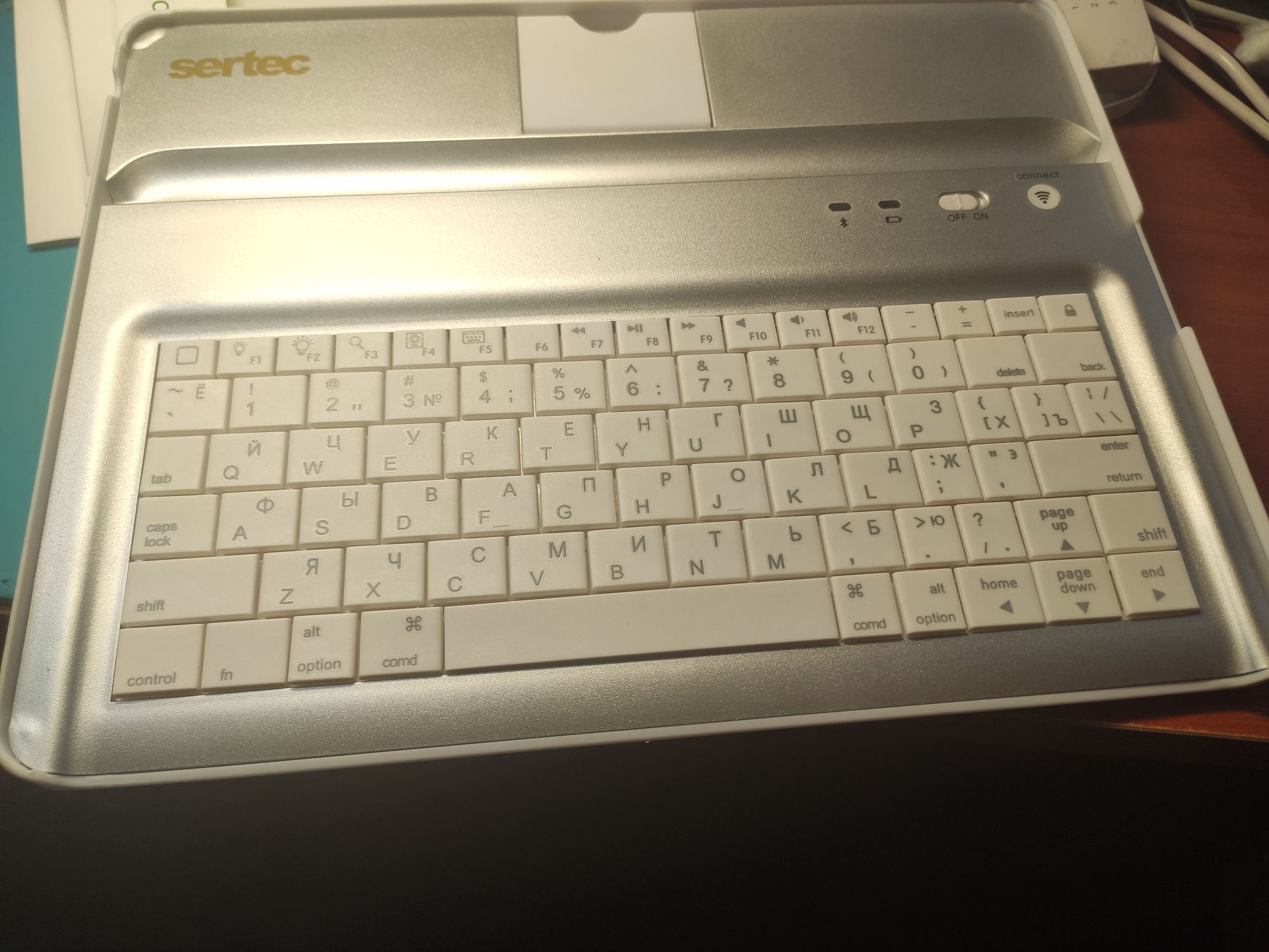 Блютуз клавиатура для Ipad 2 новая