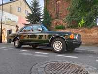Mercedes Benz W123 300D Beczka kolekcjonerski stan tylko 235tkm