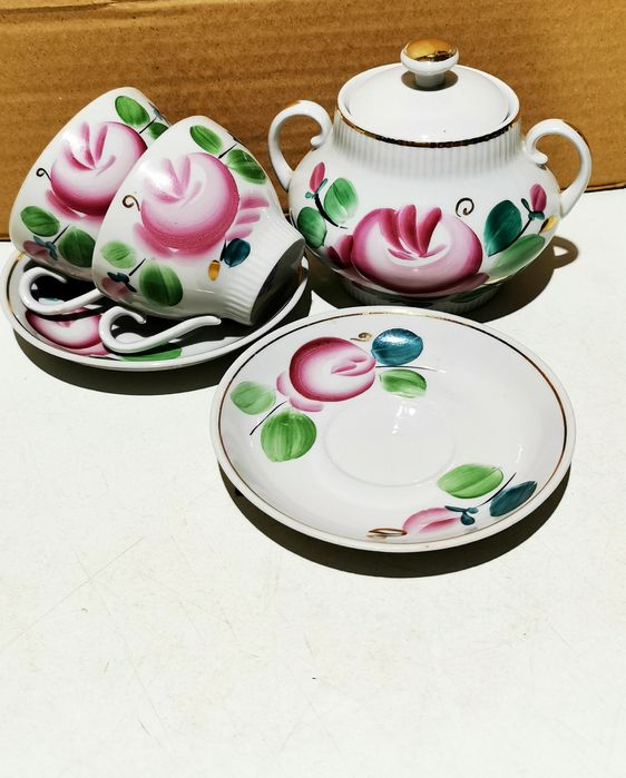 Чашки, блюдца...