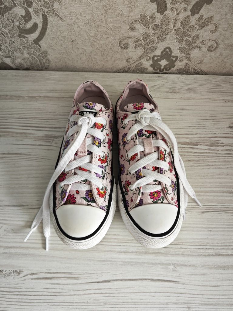 Кеди Converse для дівчинки, розмір 30