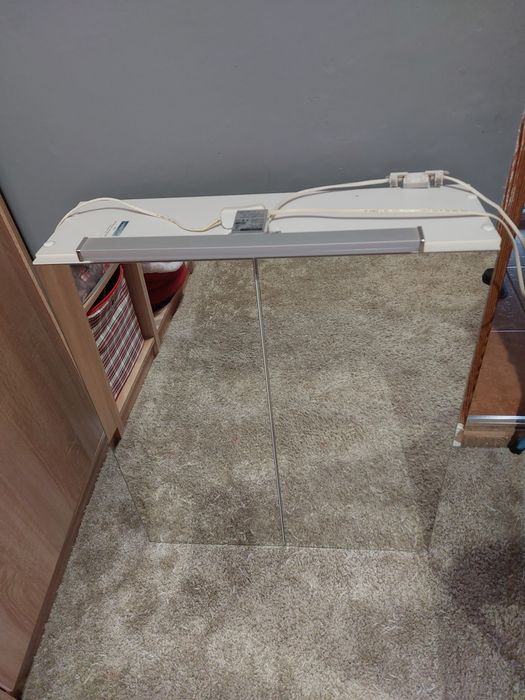 Szafka łazienkowa plus oświetlenie Led