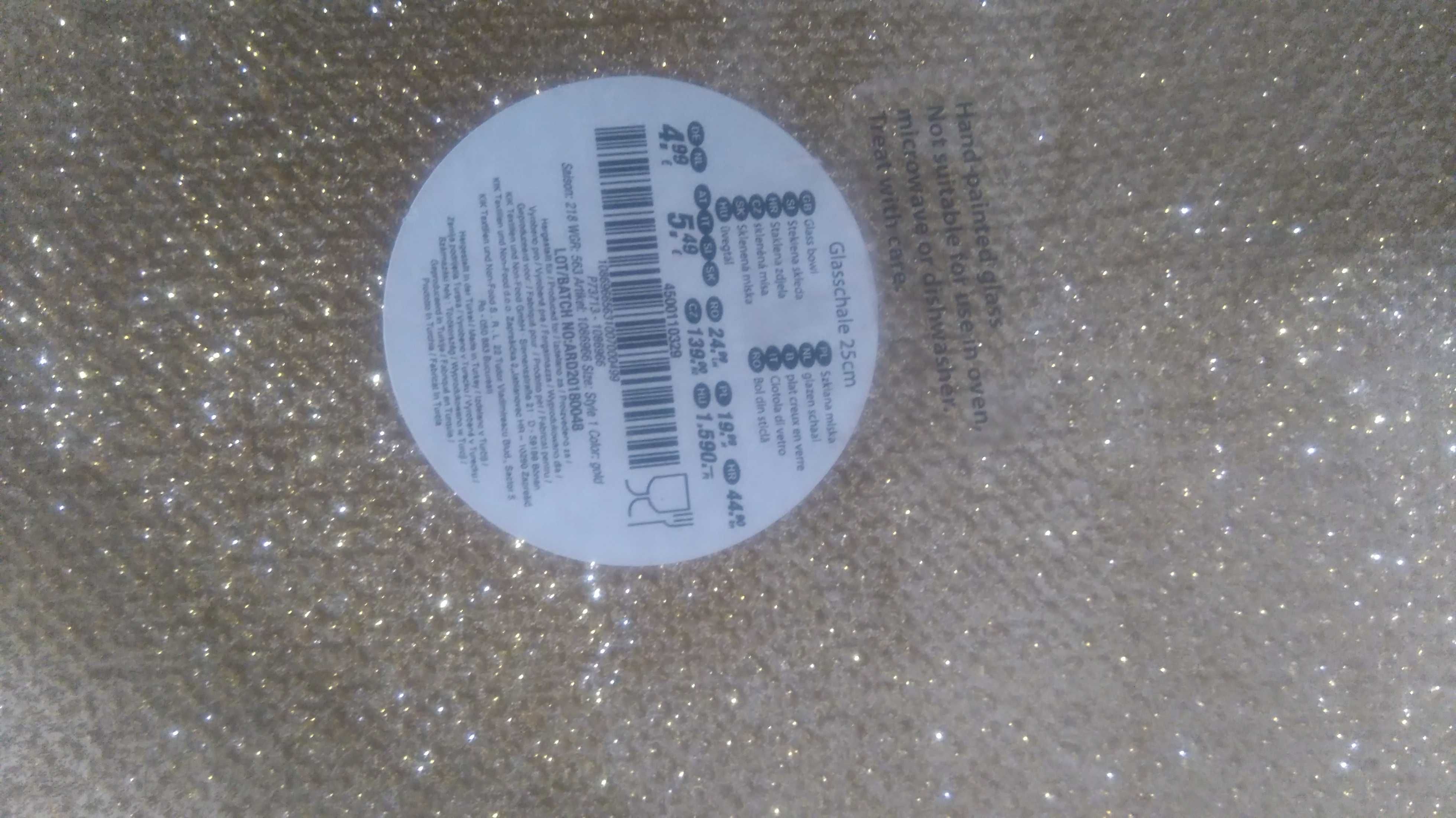 Nowa patera z talerzami deserowymi w serca komplet 4szt