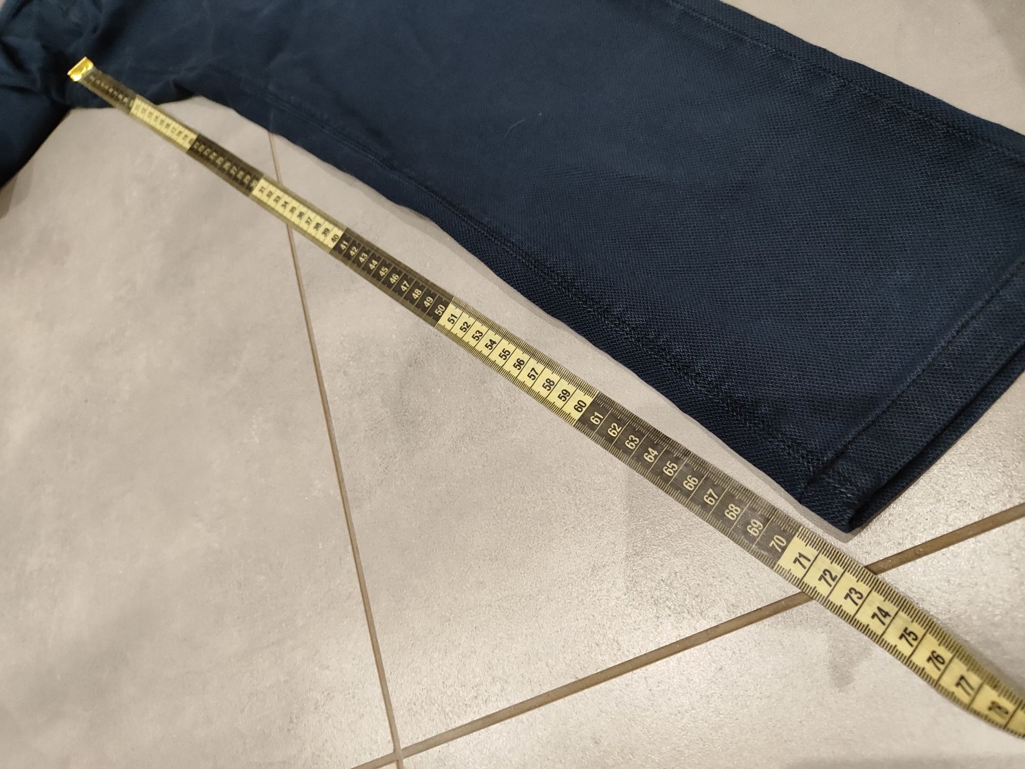 W33 L30 granatowe męskie spodnie