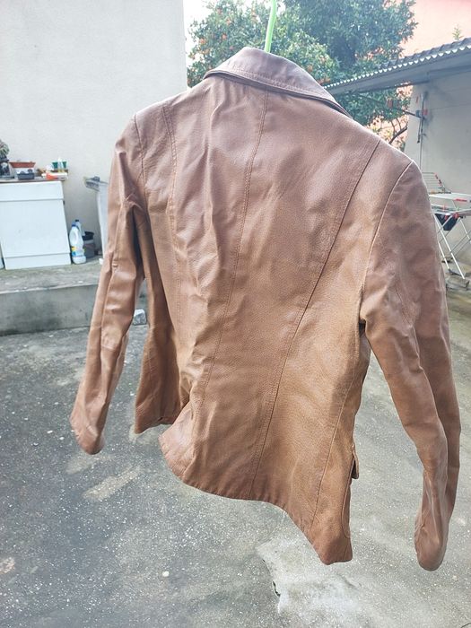 Casaco de senhora em couro