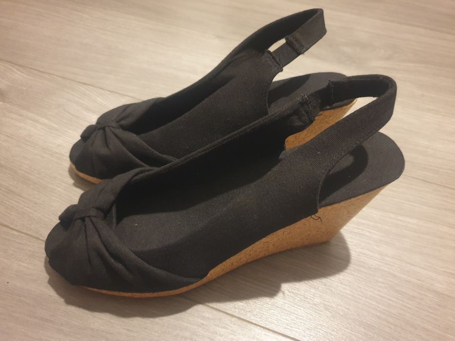 Sandały buty na koturnie 38 kokarda czarne na lato