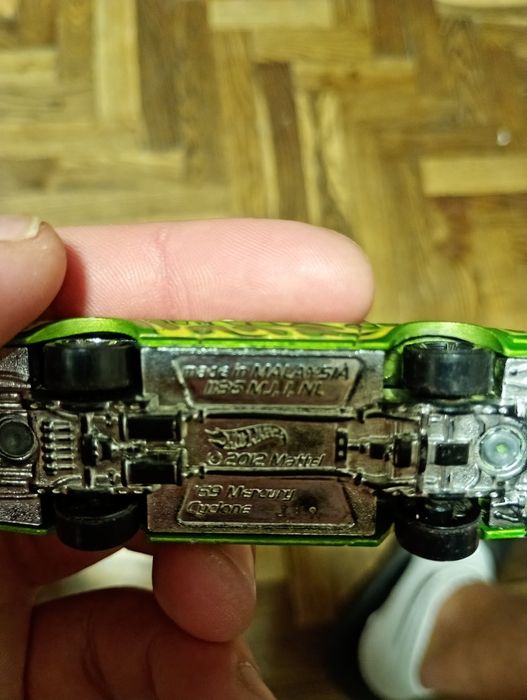 Hot Wheels машинкі ,все оригінал